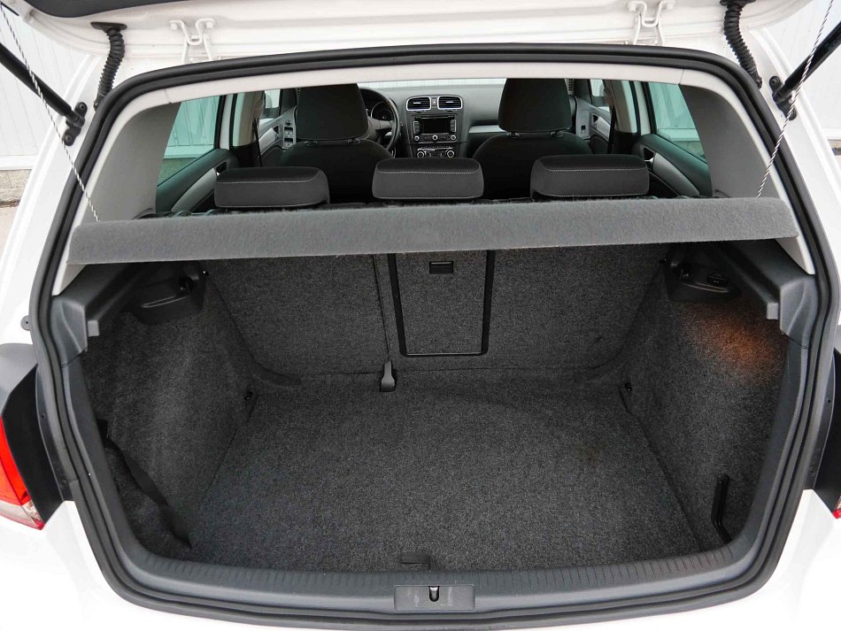 Volkswagen Golf 1.6 TDi 
