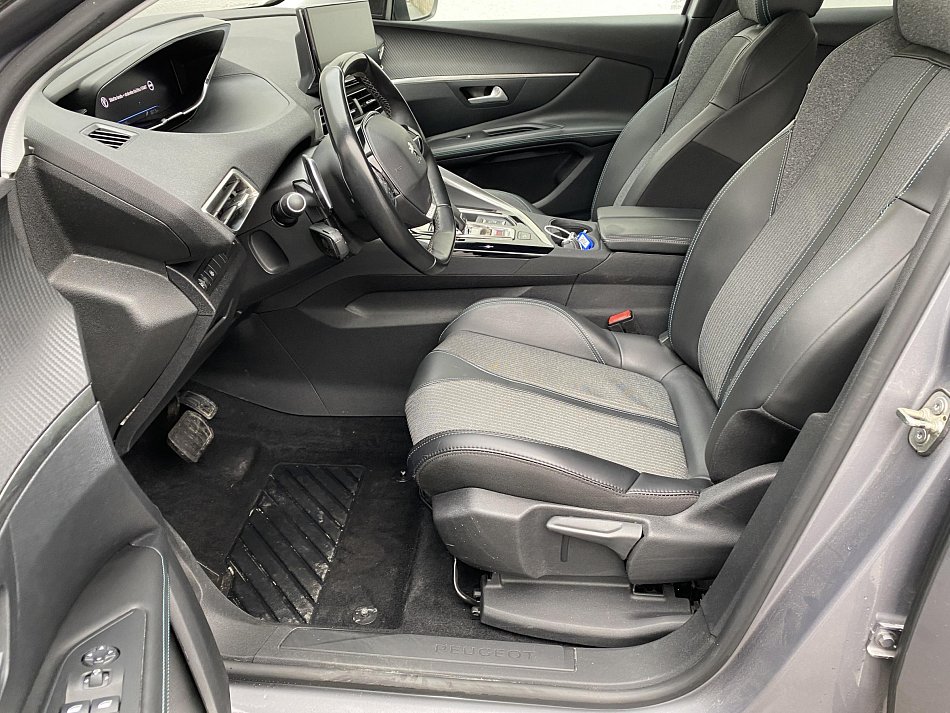 Peugeot 3008 1.2 PT Allure