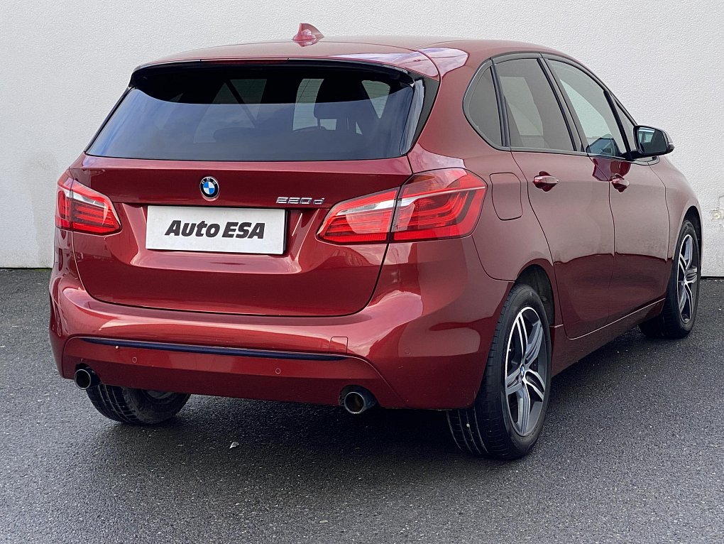 BMW Řada 2 2.0 D Sport 220d