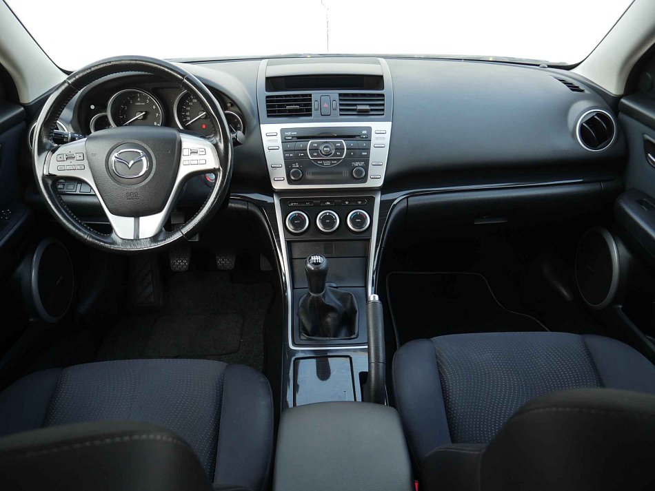 Mazda 6 2.0 i 