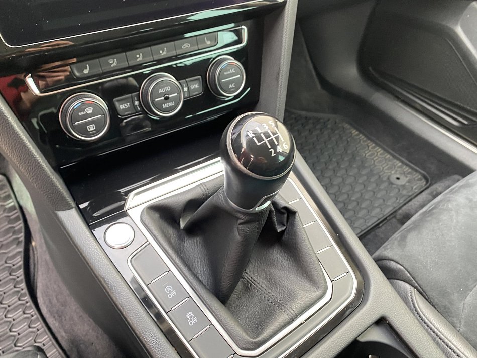 Volkswagen Passat 2.0 TDi Highline