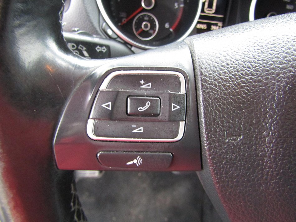 Volkswagen Golf 1.6 TDi 