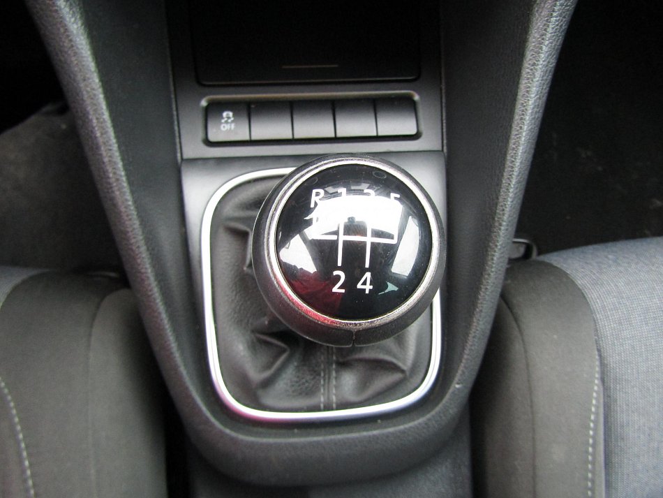 Volkswagen Golf 1.6 TDi 