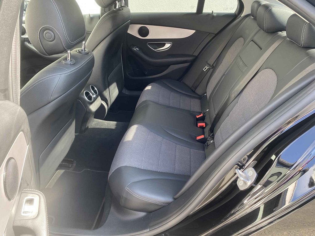 Mercedes-Benz Třída C 1.6i 