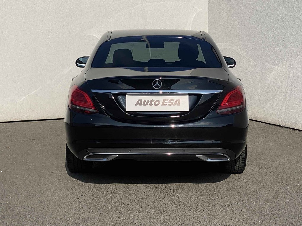 Mercedes-Benz Třída C 1.6i 