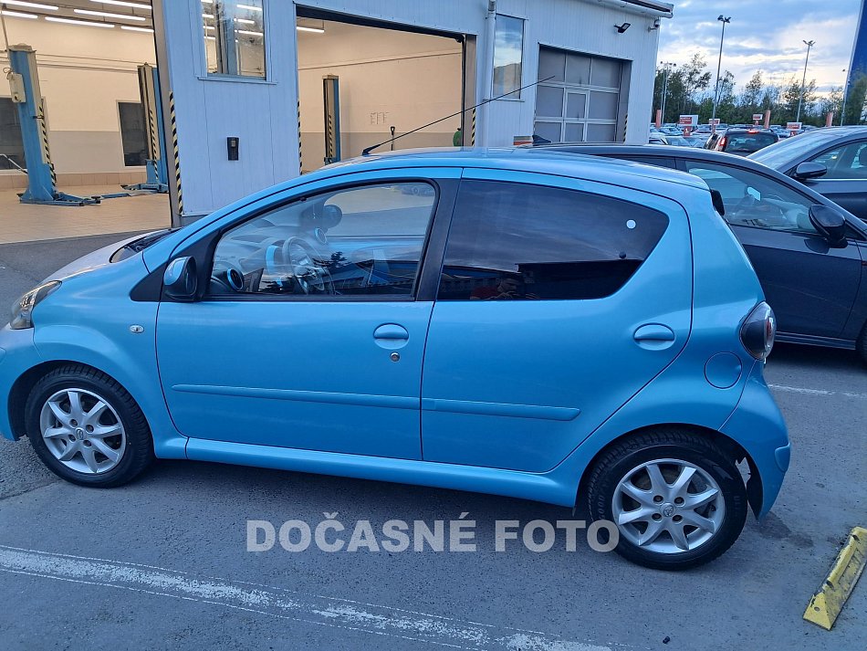 Toyota Aygo 1.0i 