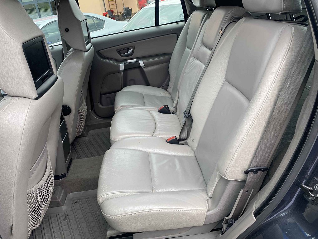 Volvo XC90 2.4 D5 Momentum