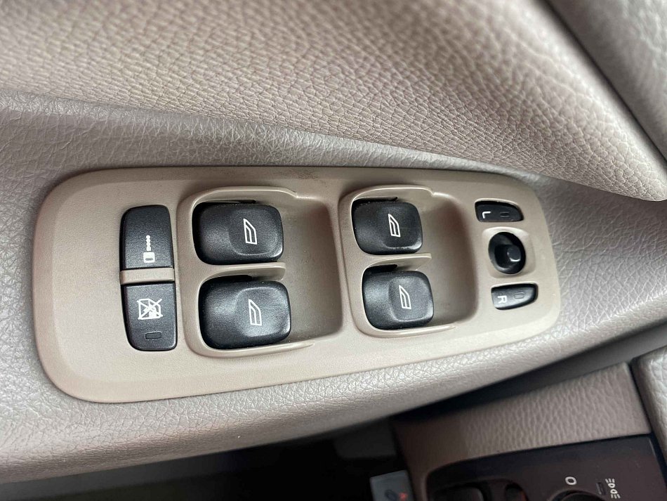 Volvo XC90 2.4 D5 Momentum