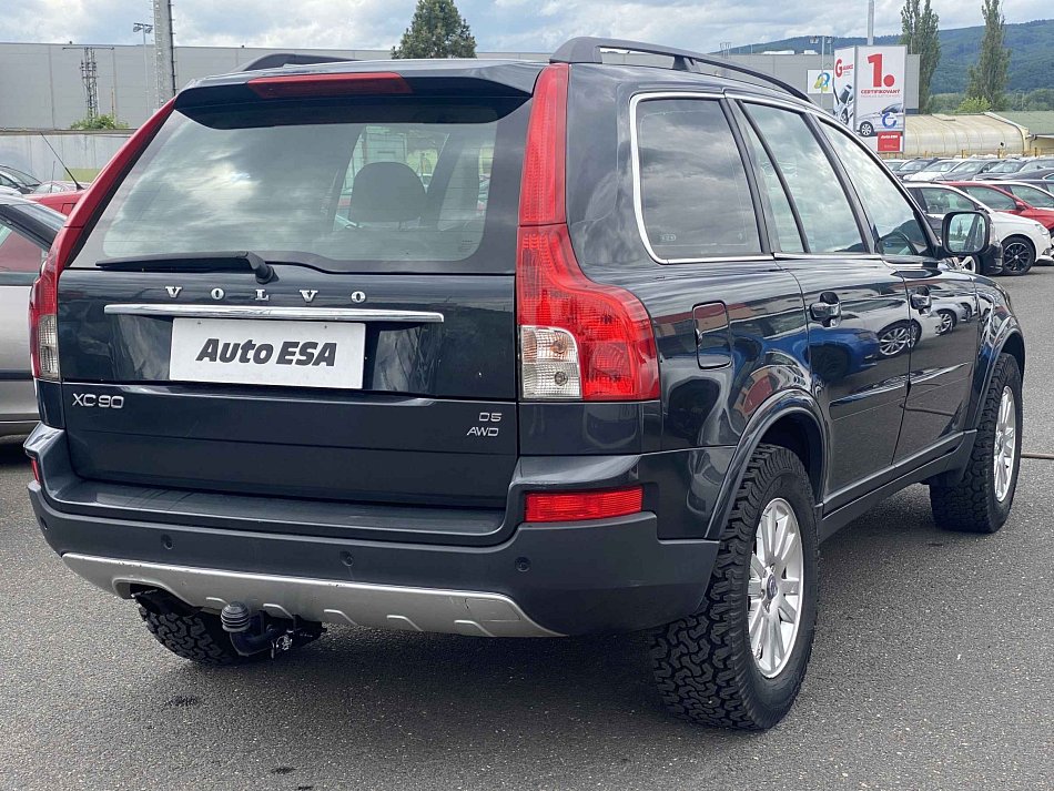 Volvo XC90 2.4 D5 Momentum