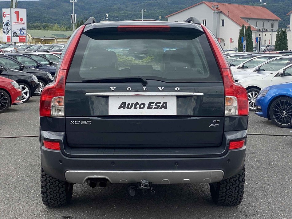 Volvo XC90 2.4 D5 Momentum