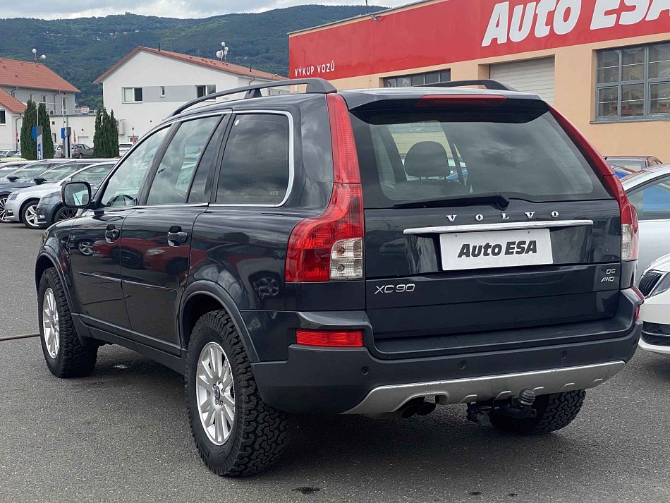 Volvo XC90 2.4 D5 Momentum