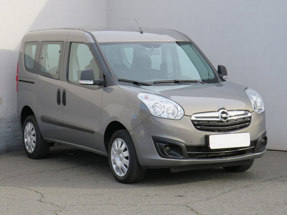Opel Combo 1.2T Life