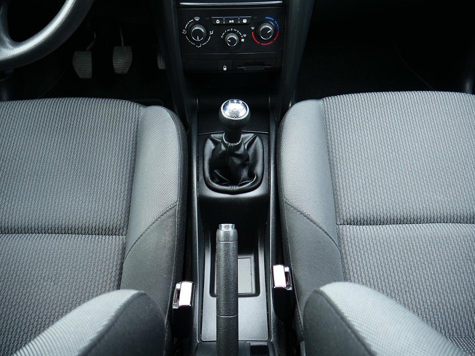 Peugeot 207 1.4 16V 