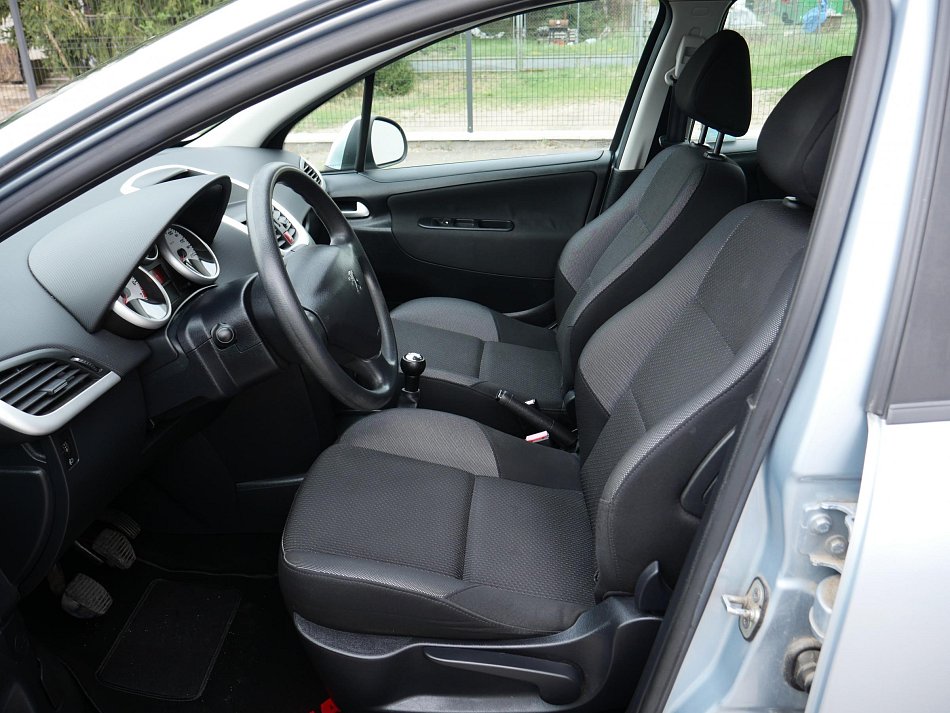 Peugeot 207 1.4 16V 