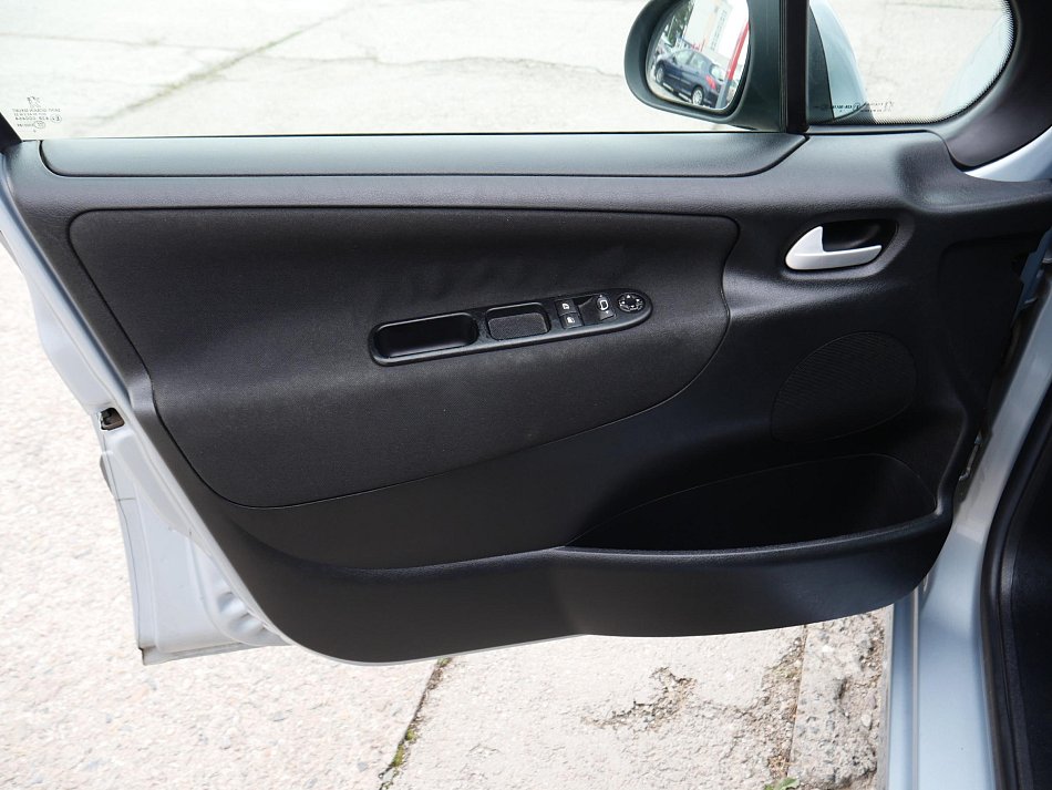 Peugeot 207 1.4 16V 
