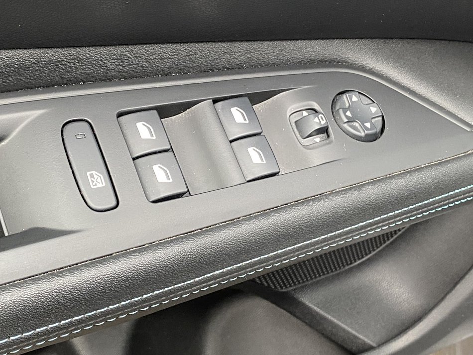 Peugeot 3008 1.2 PT Allure