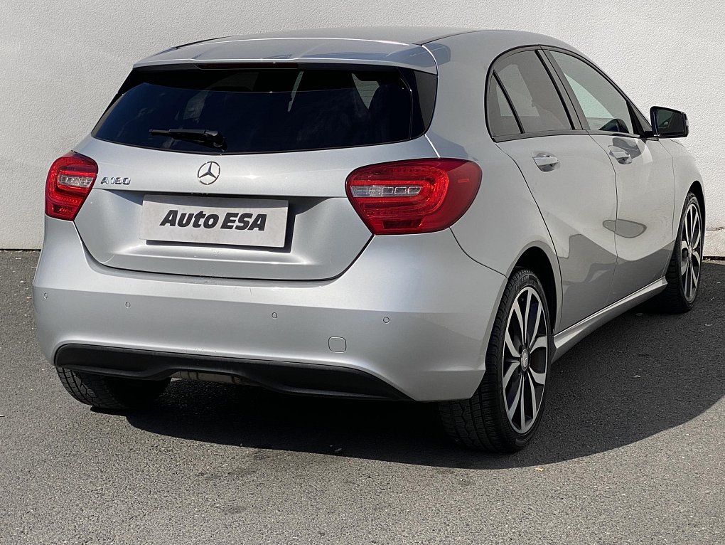 Mercedes-Benz Třída A 1.6i Sport A180