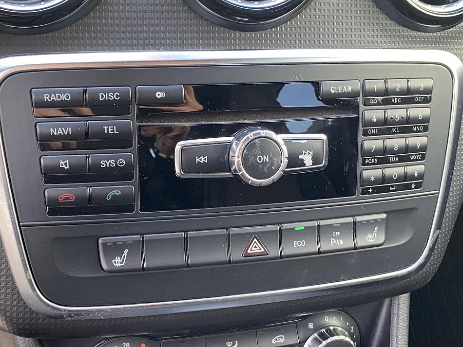 Mercedes-Benz Třída A 1.6i Sport A180