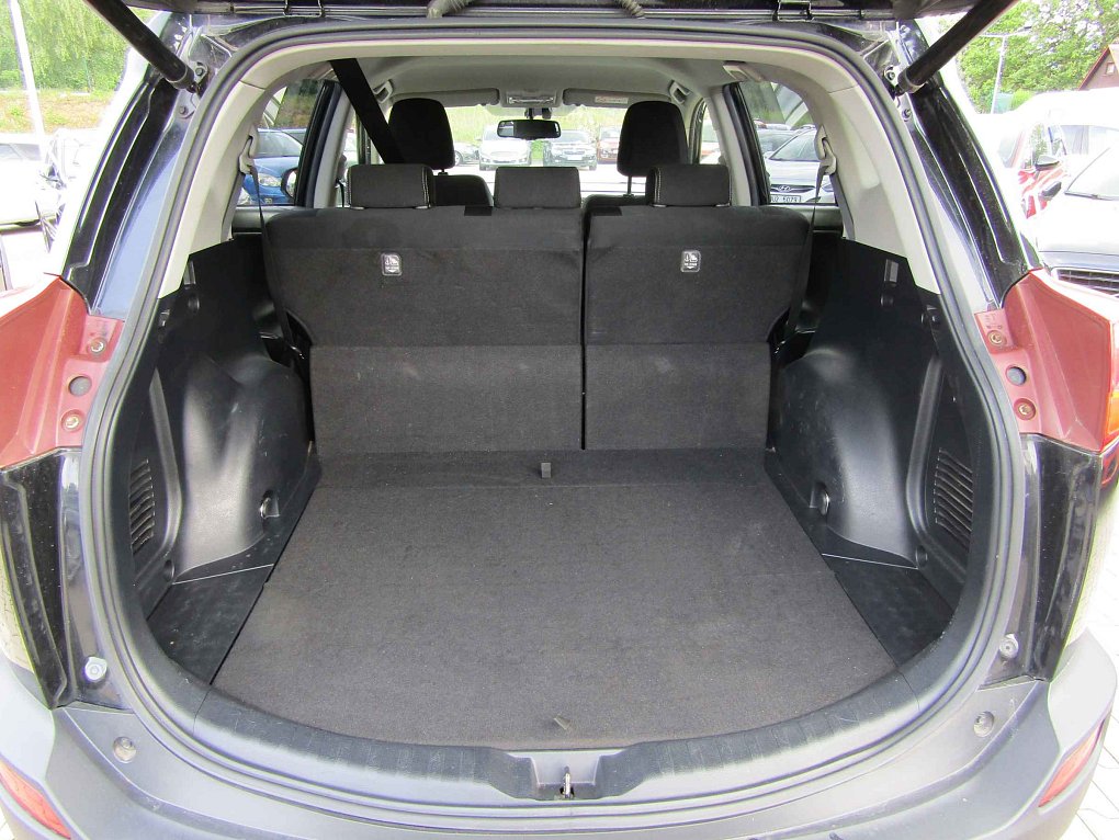 Toyota RAV4 2.2D  4x4