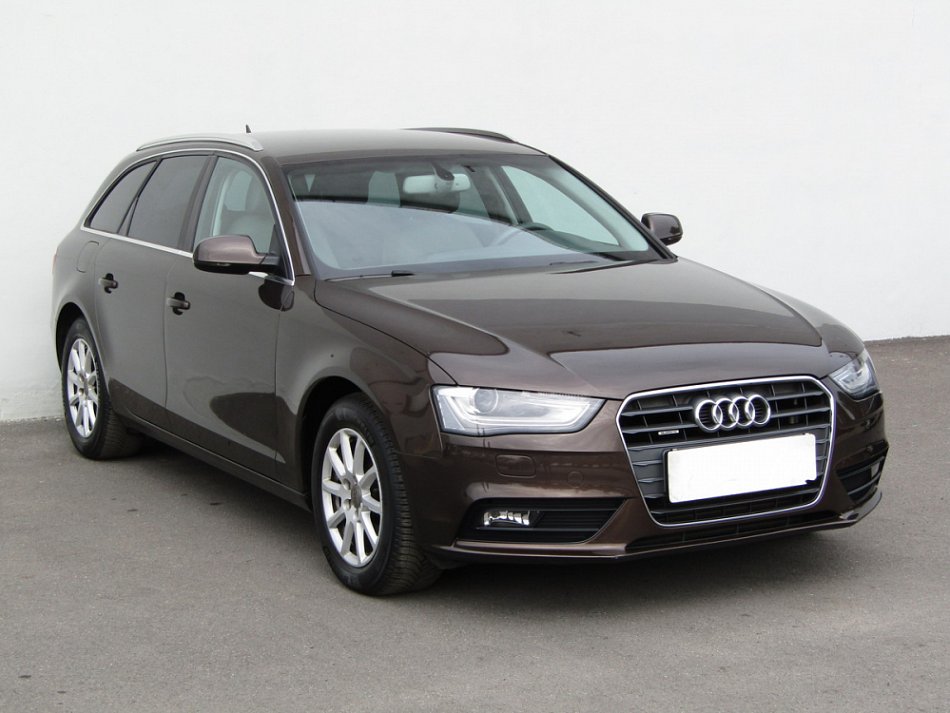 Audi A4 2.0 TDi Attraction quattro