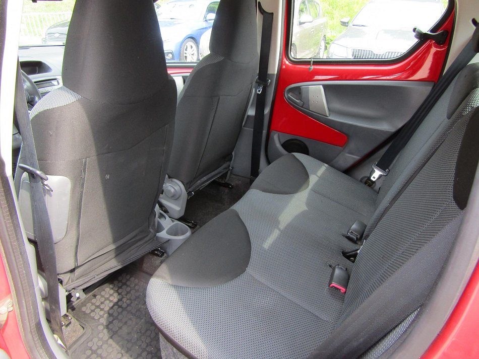 Toyota Aygo 1.0 i 