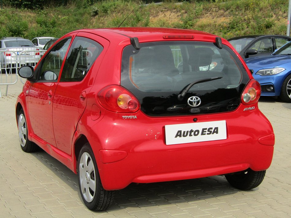 Toyota Aygo 1.0 i 