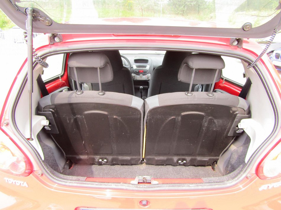 Toyota Aygo 1.0 i 