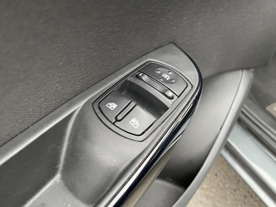 Opel Corsa 1.4i Edition