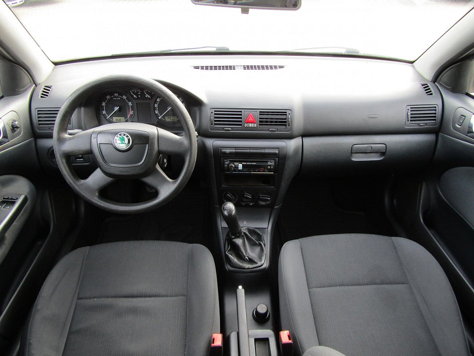 Škoda Octavia 1.6i Tour