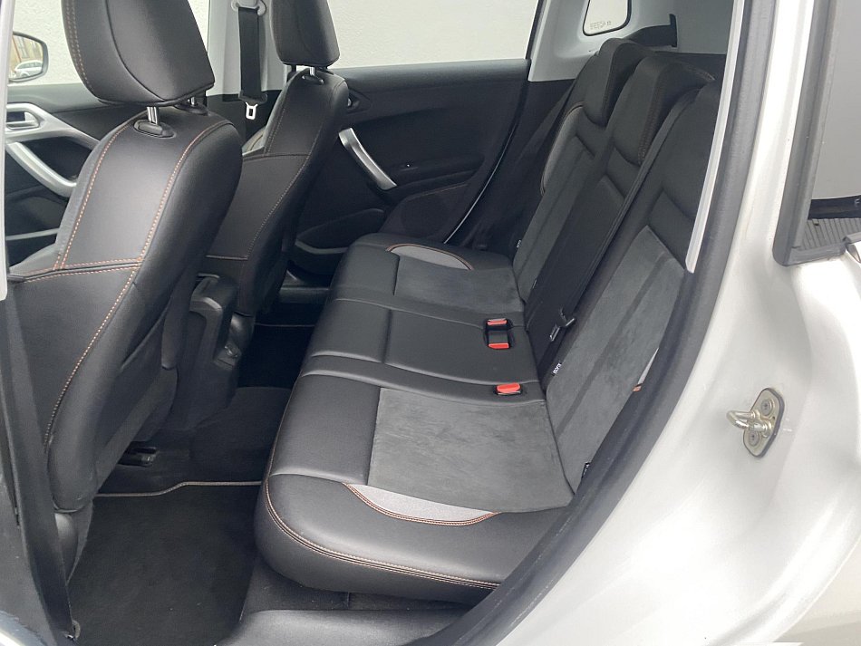 Peugeot 2008 1.2PT Crossway