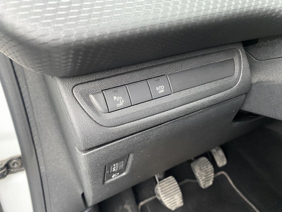 Peugeot 2008 1.2PT Crossway