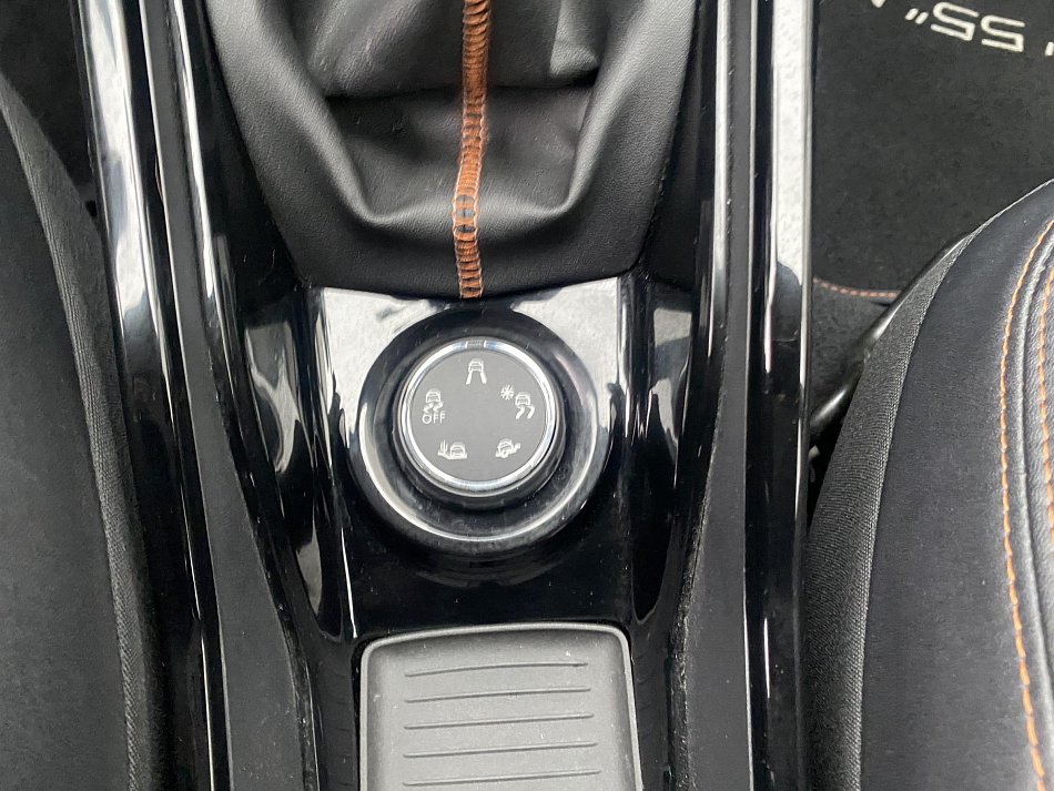 Peugeot 2008 1.2PT Crossway