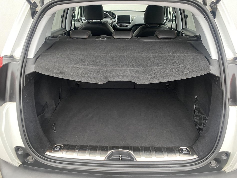 Peugeot 2008 1.2PT Crossway