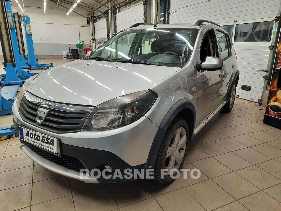 Dacia Sandero 1.6 i 