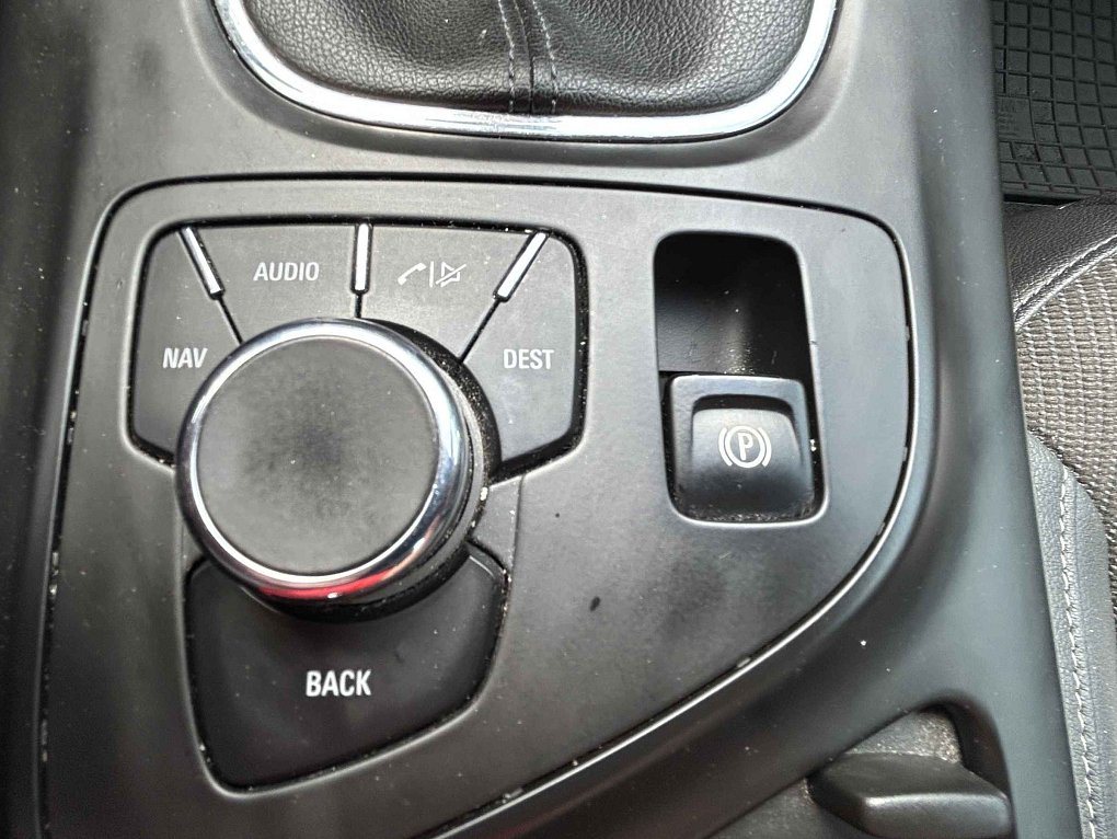 Opel Insignia 1.6T 