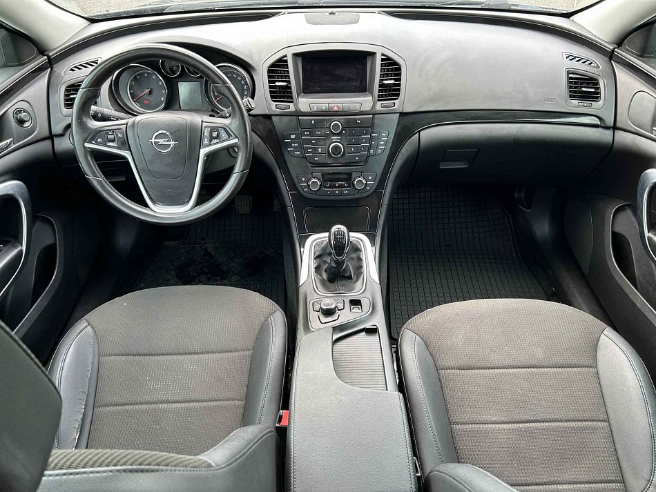 Opel Insignia 1.6T 