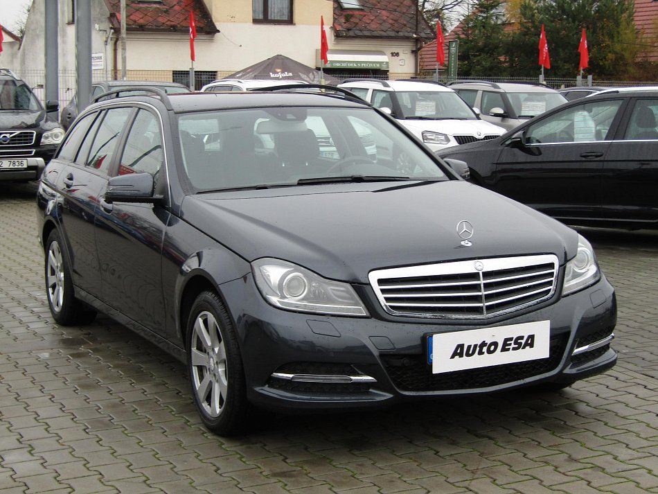 Mercedes-Benz Třída C 2.0 CDi 