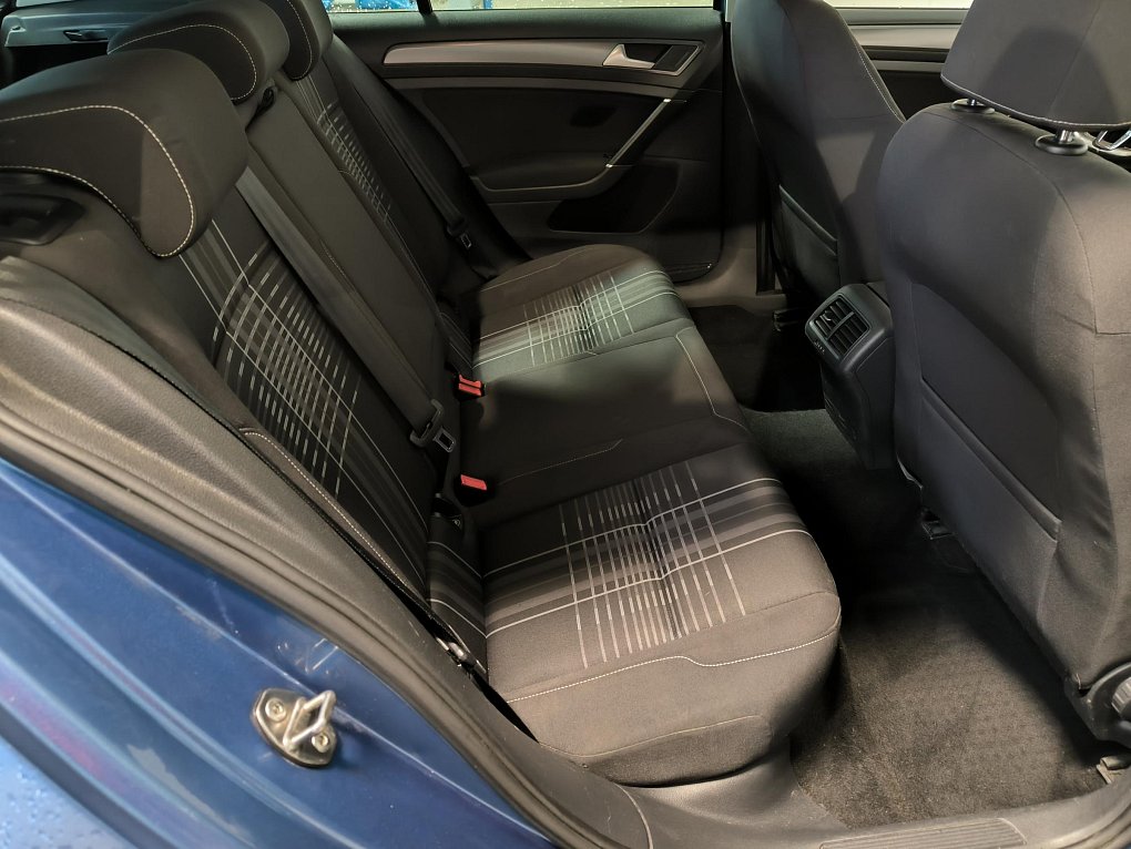 Volkswagen Golf 1.2 TSi 