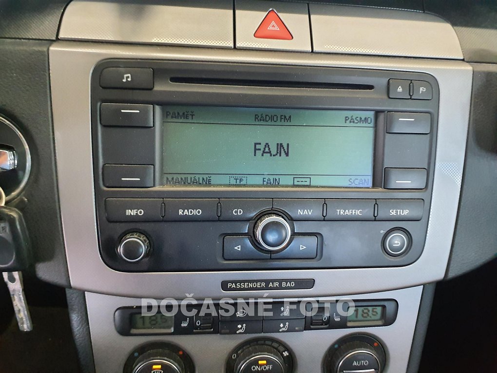 Volkswagen Passat 1.6 FSi  B6