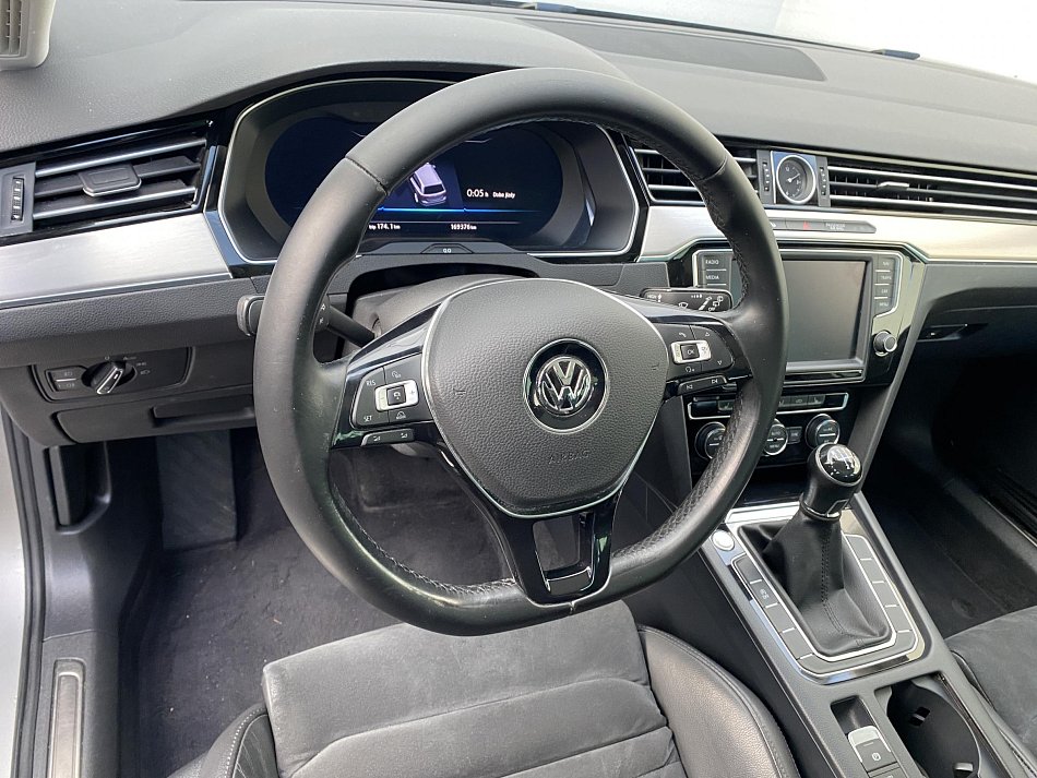 Volkswagen Passat 2.0 TDi Highline
