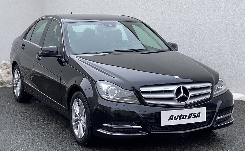 Mercedes-Benz Třída C 2.2 CDi Avantgarde C 220