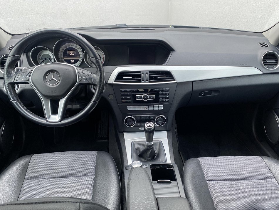 Mercedes-Benz Třída C 2.2 CDi Avantgarde C 220
