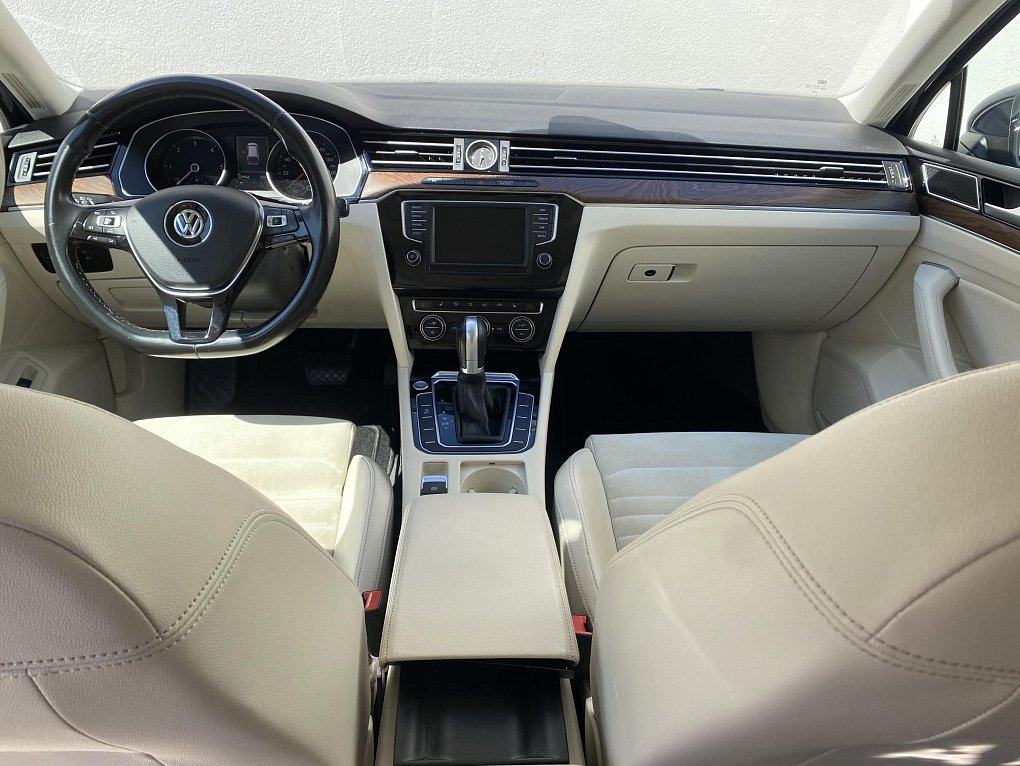Volkswagen Passat 2.0 TDi Highline