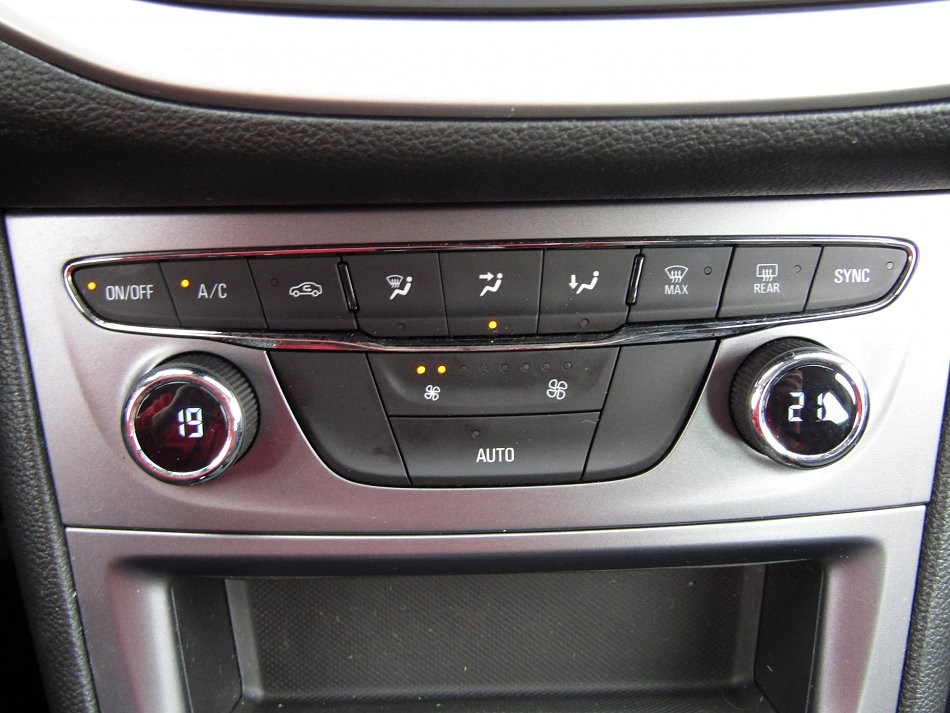 Opel Astra 1.5CDTi 