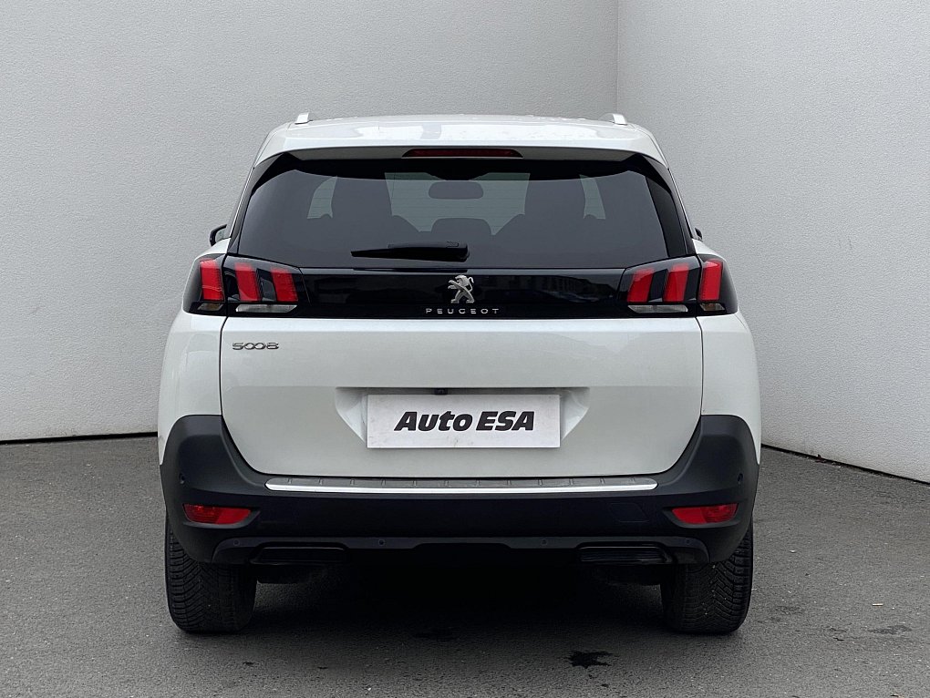 Peugeot 5008 1.2PT Allure