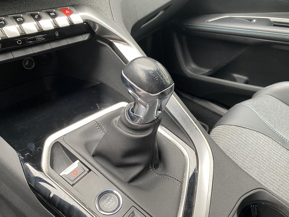 Peugeot 5008 1.2PT Allure