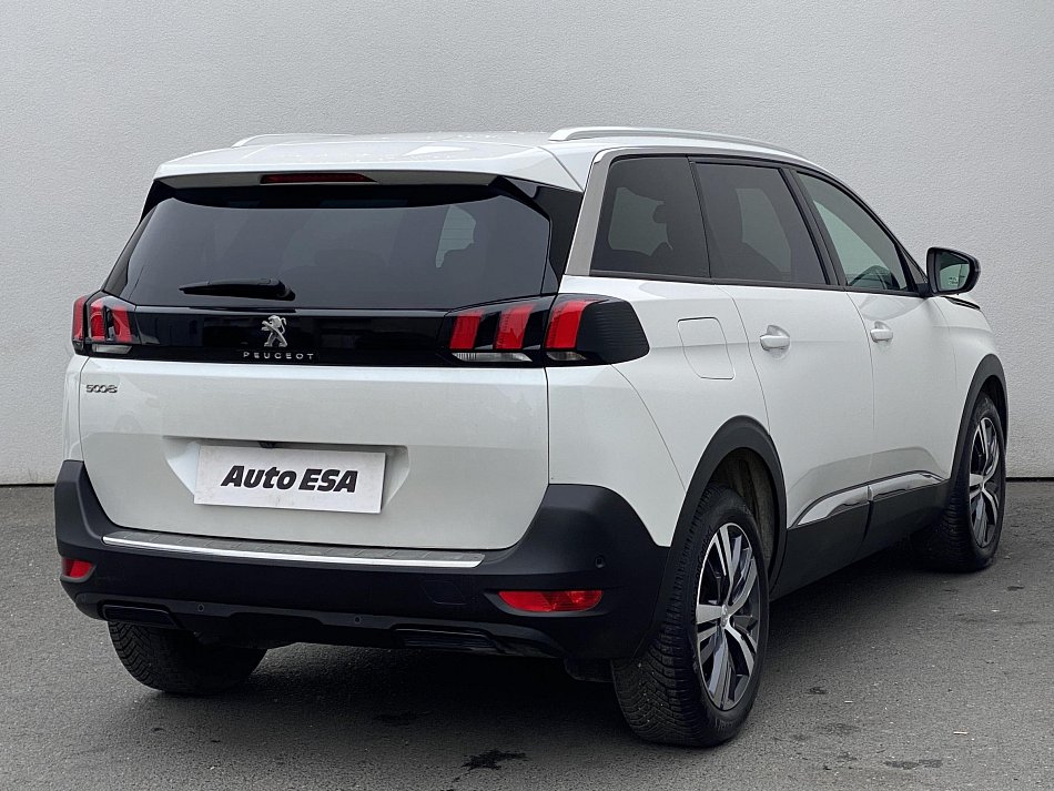 Peugeot 5008 1.2PT Allure