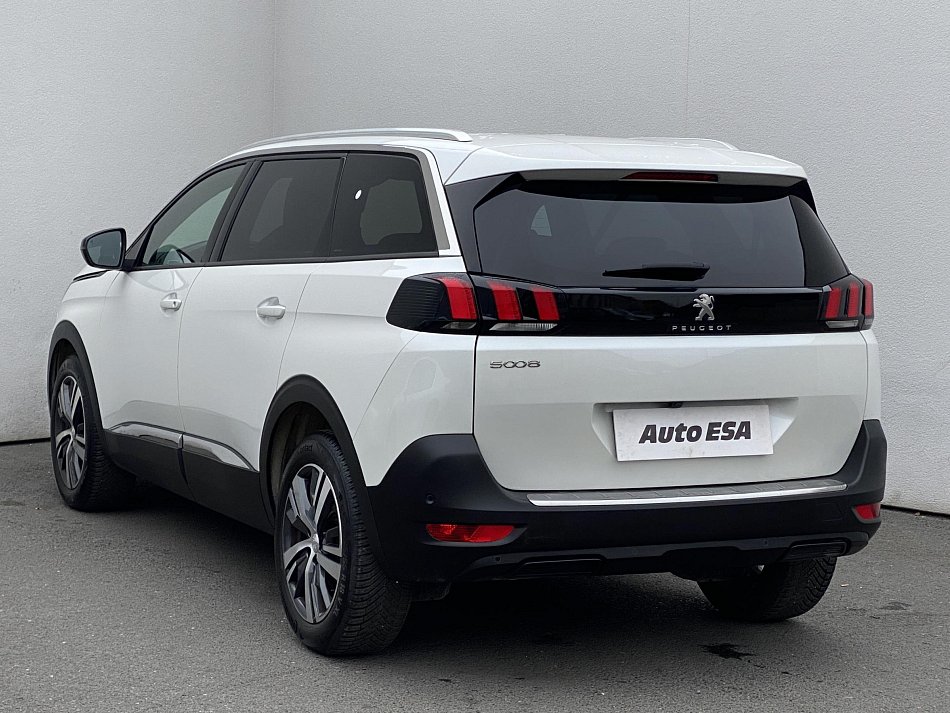 Peugeot 5008 1.2PT Allure