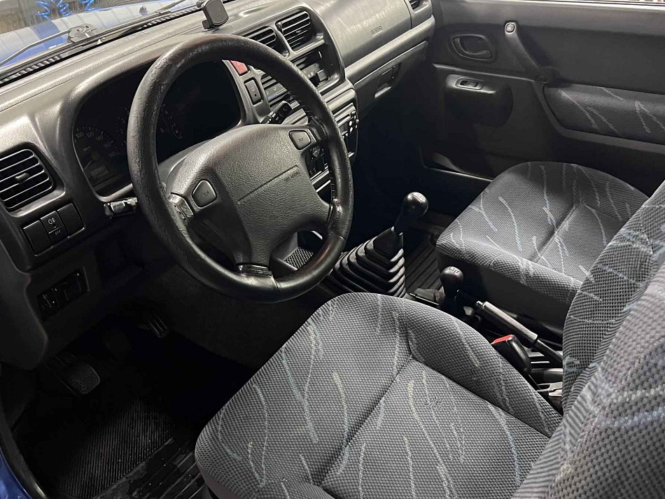 Suzuki Jimny 1.3 i 