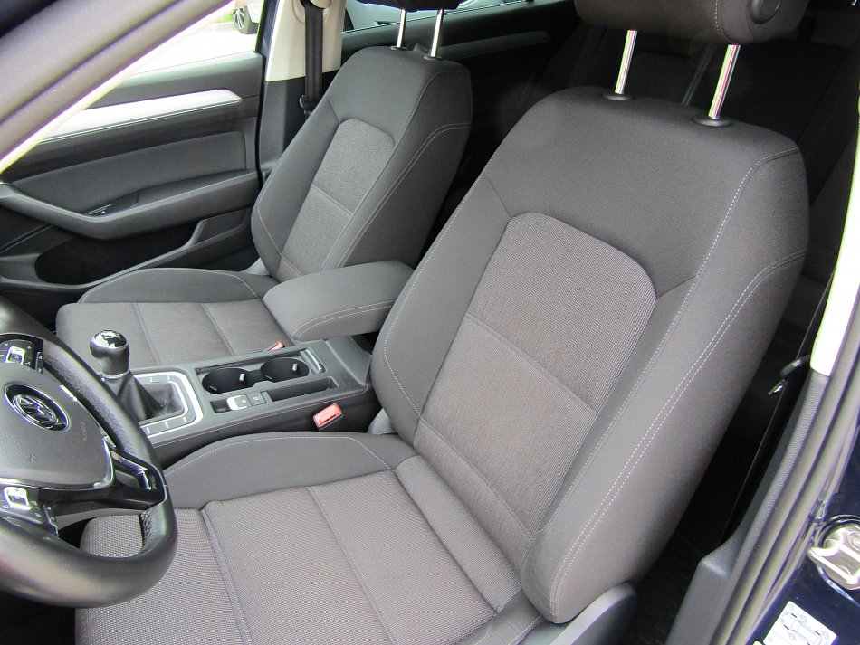 Volkswagen Passat 1.6 TDi 